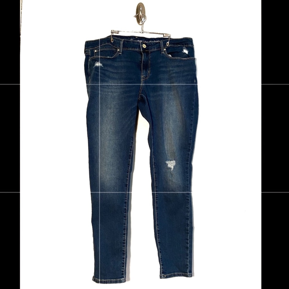 Signature by Levi Strauss Low-Rise Jeggings